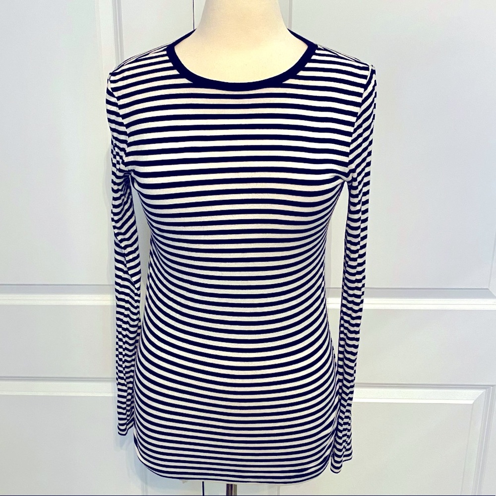 Michael Kors navy & white striped long sleeve round neck stretchy top - size S